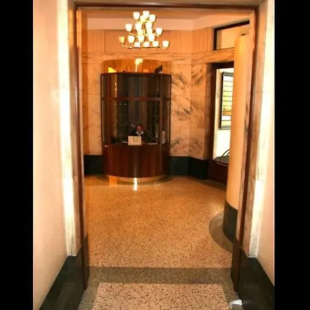 San Babila Appartement *